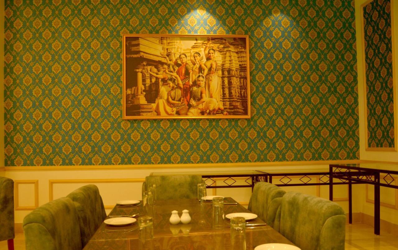 Hotel Chandela Khajurāho エクステリア 写真