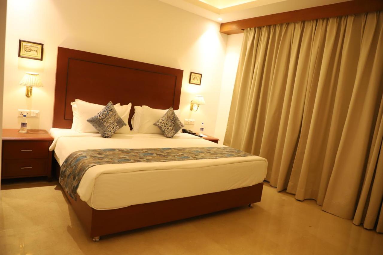 Hotel Chandela Khajurāho エクステリア 写真