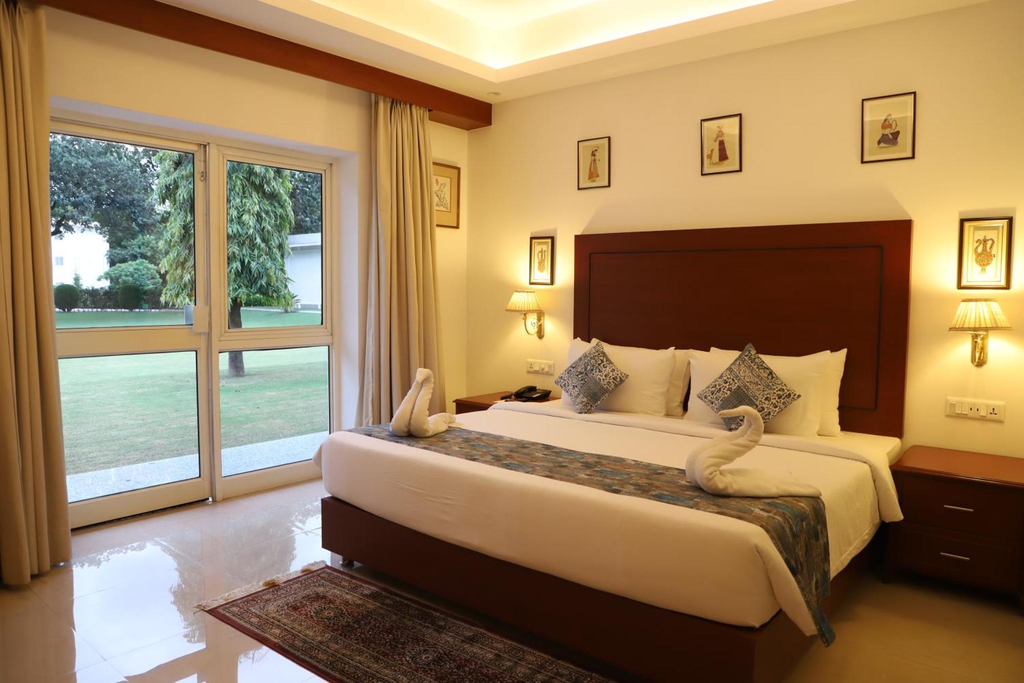Hotel Chandela Khajurāho エクステリア 写真